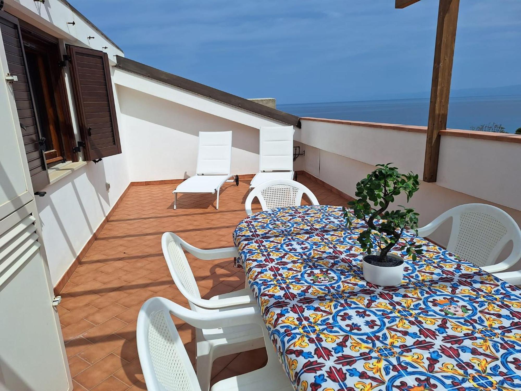 Terrazza Michelino Leilighet Parghelia Eksteriør bilde