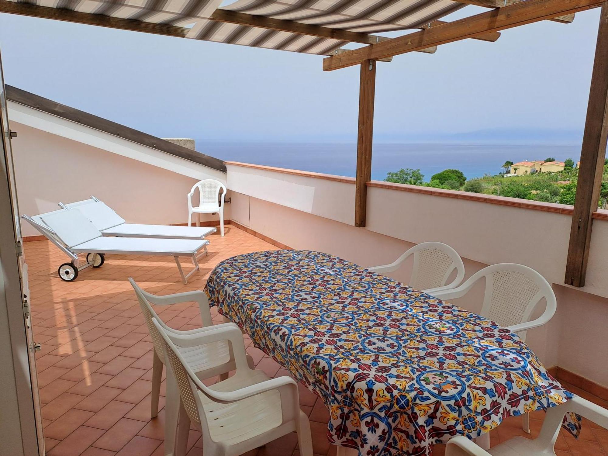 Terrazza Michelino Leilighet Parghelia Eksteriør bilde